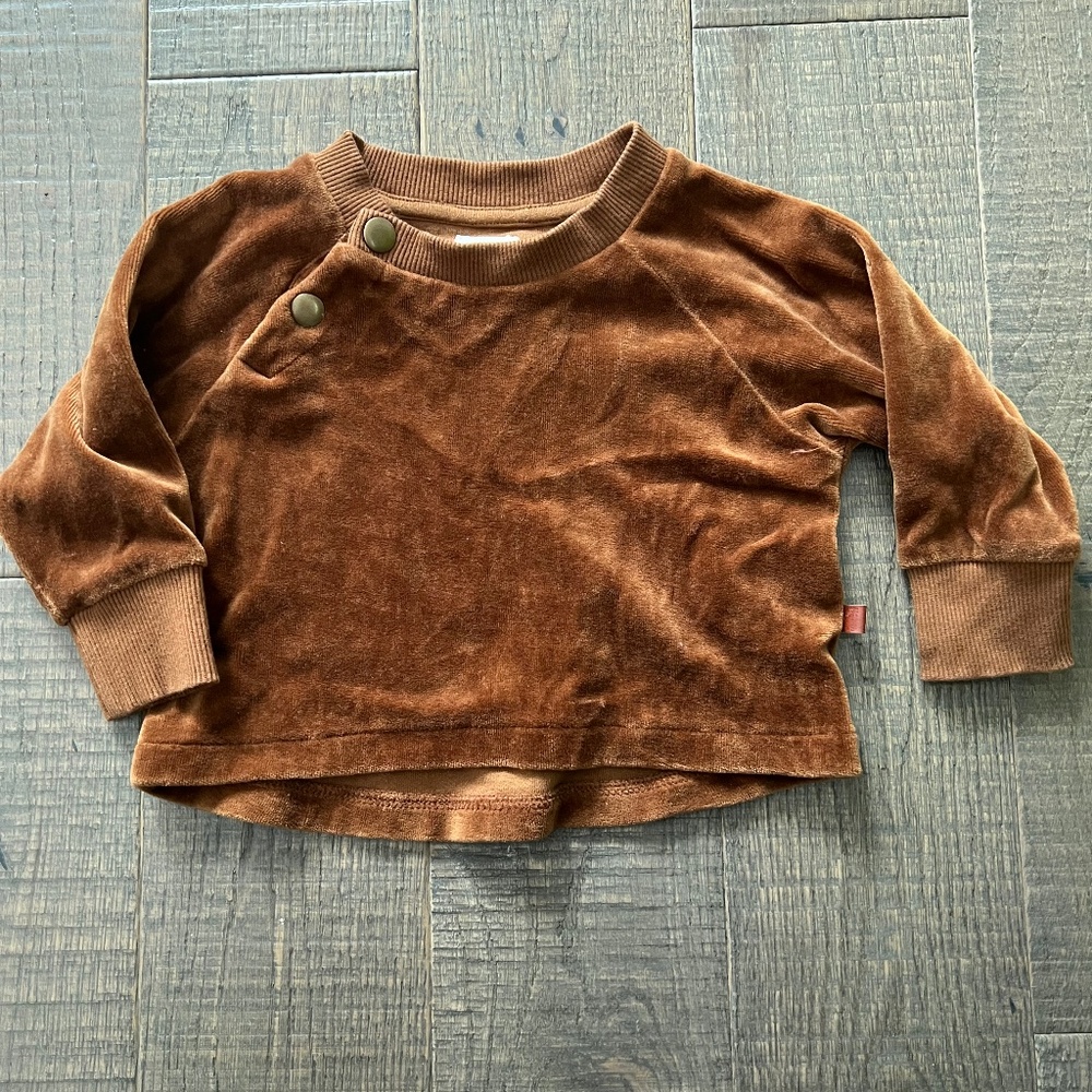 Kid wild velour sweater